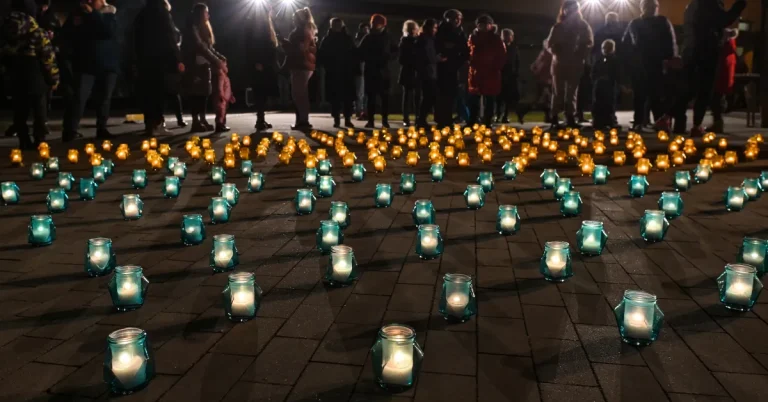 Europe’s Christian Pacifists Reconsider Peace by Arms Europe’s Christian Pacifists Reconsider Peace by Arms