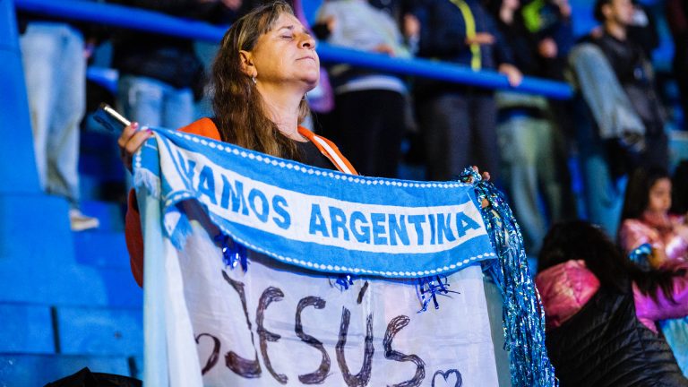 Nearly 75,000 Pack Stadium in Argentina for BGEA Gospel Crusade, 9,000 Make Decisions for Christ Nearly 75,000 Pack Stadium in Argentina for BGEA Gospel Crusade, 9,000 Make Decisions for Christ