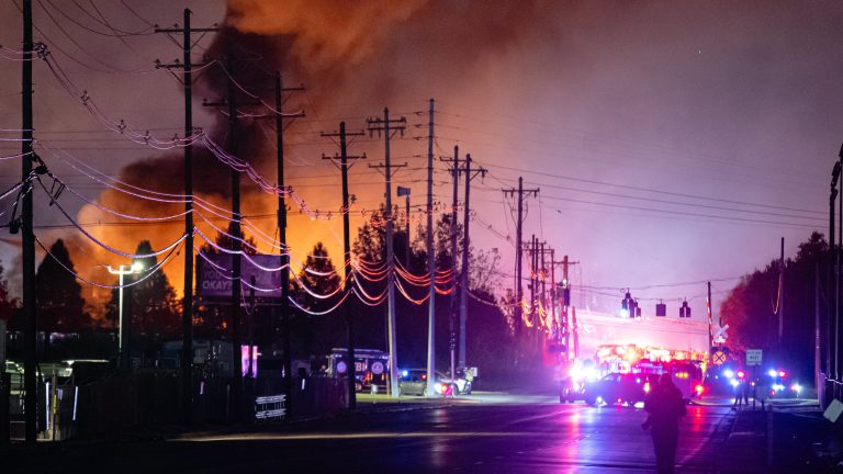 UPDATE: UPS Plane Crashes and Explodes at Kentucky Airport, Leaving at Least 9 Dead, Others Missing UPDATE: UPS Plane Crashes and Explodes at Kentucky Airport, Leaving at Least 9 Dead, Others Missing