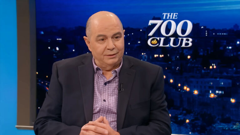 Ex-Muslim Leads 100,000 to Jesus: 'There Is Hunger in the Muslim World to Hear About Christ'