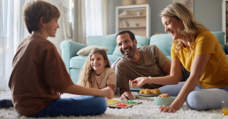 Fun Ways to Ring in the New Year with Your Family – Happy New Year Fun Ways to Ring in the New Year with Your Family - Happy New Year