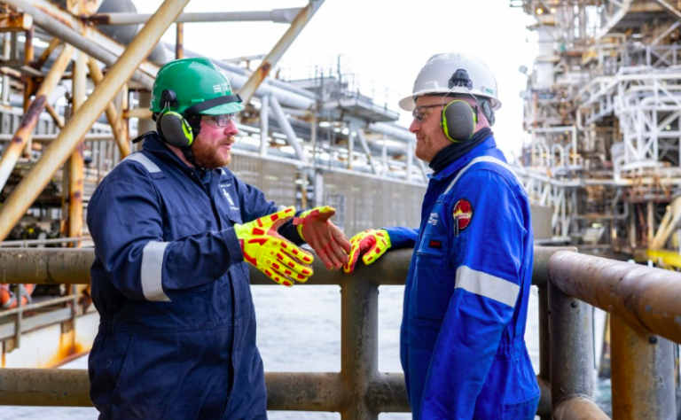 Scottish politicians recognise work of offshore industry chaplains