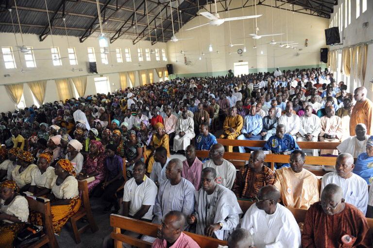 Trump admin. restricts Nigerian visas over anti-Christian attacks