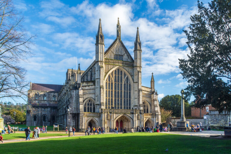 Winchester Cathedral announces its next dean