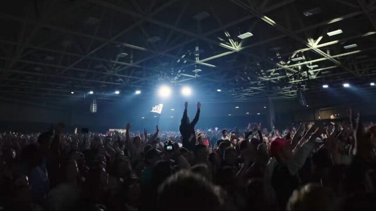 Ex-Atheist Turned Evangelist Leads Hundreds of Gen Z to Holy Surrender on New Year’s Eve Ex-Atheist Turned Evangelist Leads Hundreds of Gen Z to Holy Surrender on New Year's Eve