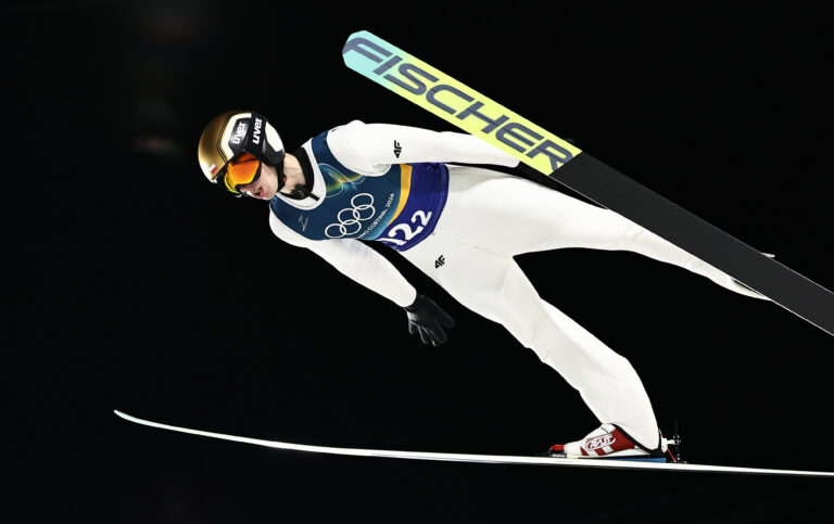 Olympic Athlete Offers His Talents – and His Medals – to God