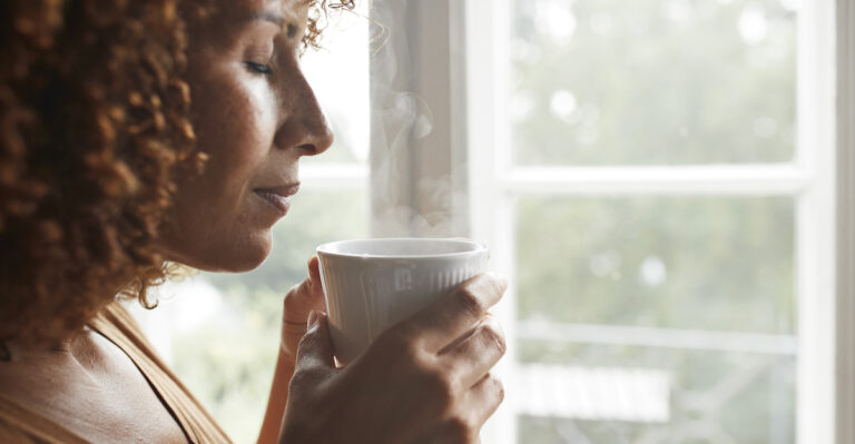 8 Peaceful Morning Prayers to Begin Your Day with Joy