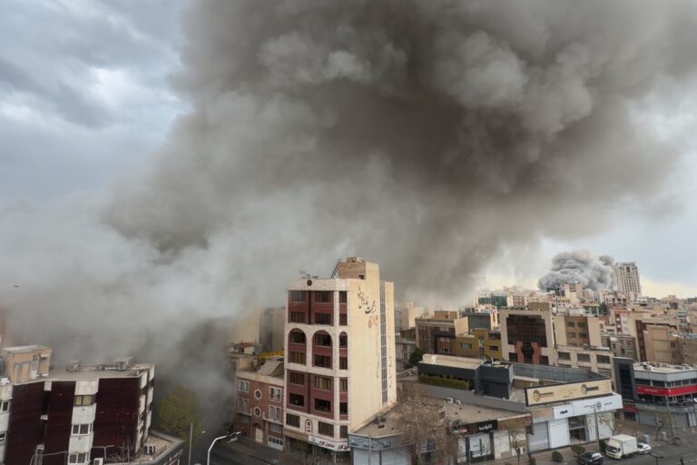 'The Big One is Coming Soon': Trump Warns Brunt of Attack on Iran Hasn't Yet Started; Tehran Boosting Missile Firings