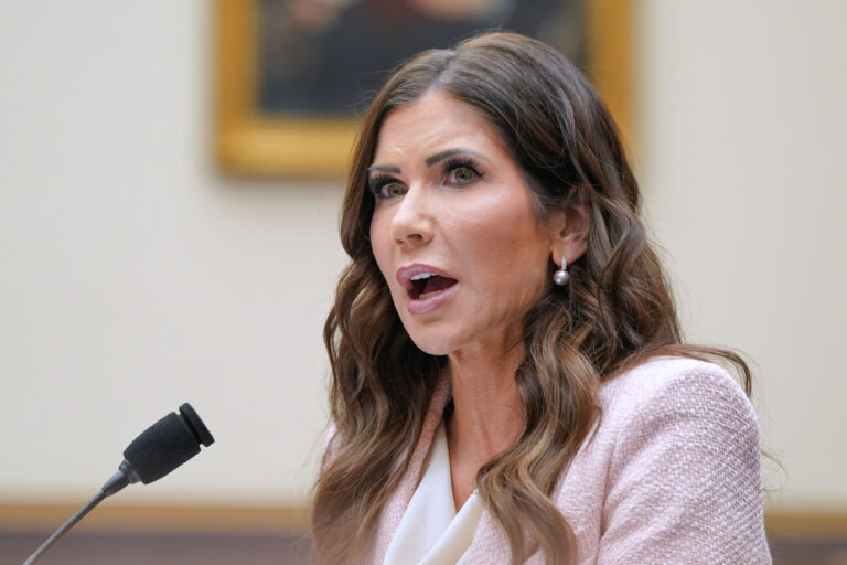 Trump Replaces Homeland Security Secretary Noem with a GOP Senator Trump Replaces Homeland Security Secretary Noem with a GOP Senator