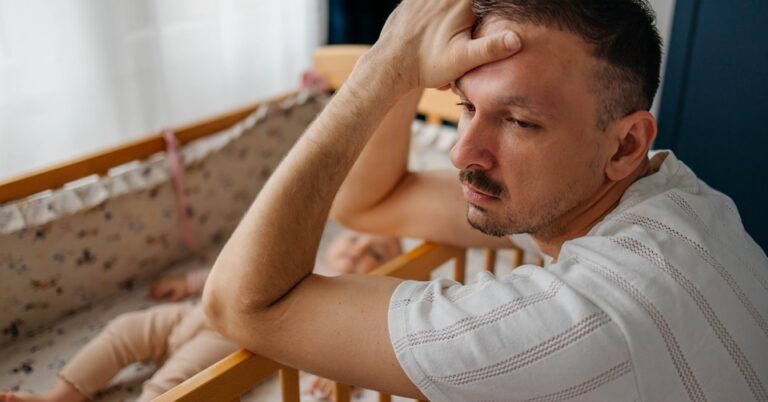 6 Biblical Truths for the Depressed Dad Who Feels Like He’s Failing – Christian Parenting 6 Biblical Truths for the Depressed Dad Who Feels Like He’s Failing - Christian Parenting