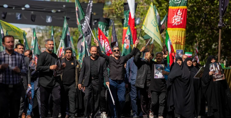 Ceasefire in Question as Iran Keeps Strait of Hormuz Shut Ceasefire in Question as Iran Keeps Strait of Hormuz Shut