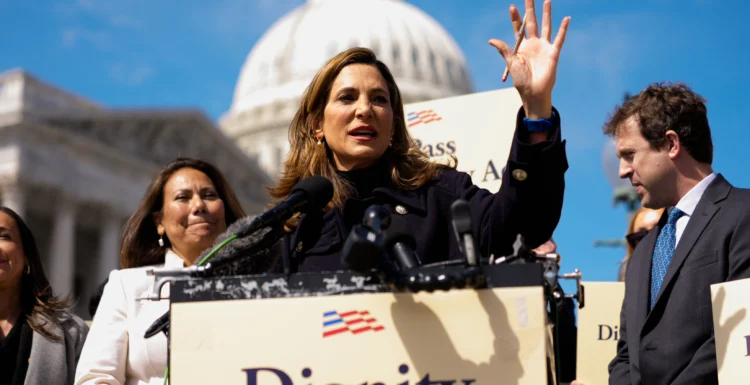 ‘DIGNIDAD Act’ Sparks Backlash Over Mass Amnesty Plan 'DIGNIDAD Act' Sparks Backlash Over Mass Amnesty Plan