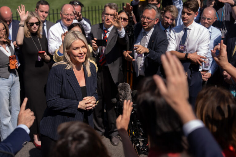 Leavitt Says No Deadline on US Action, Claims Iran Regime Under Severe Economic Pressure for Deal