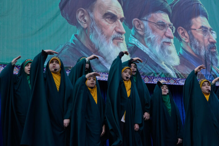 Israel on High Alert as Trump Briefed on Iran Strike Options; Lawmakers Divided over Tehran Threat