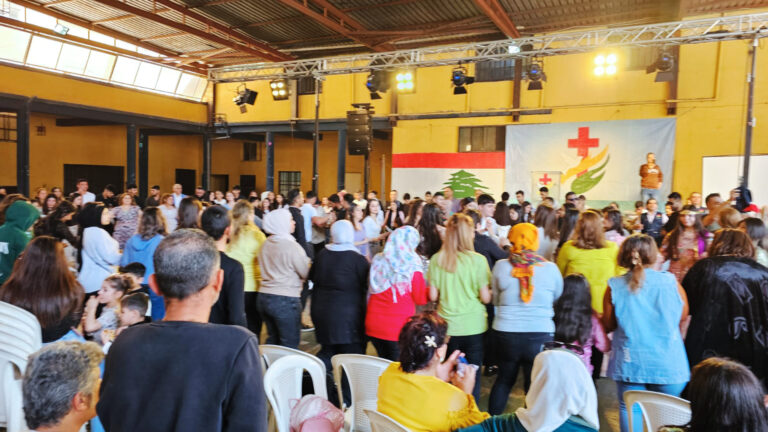 Visions of Jesus: Many Muslims Turning to Christ Amid Middle East Conflict Visions of Jesus: Many Muslims Turning to Christ Amid Middle East Conflict