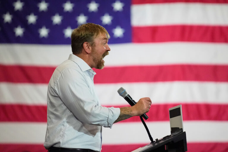 Democrats in Maine Pick Controversial Candidate in Bid to Take Control of US Senate This Fall