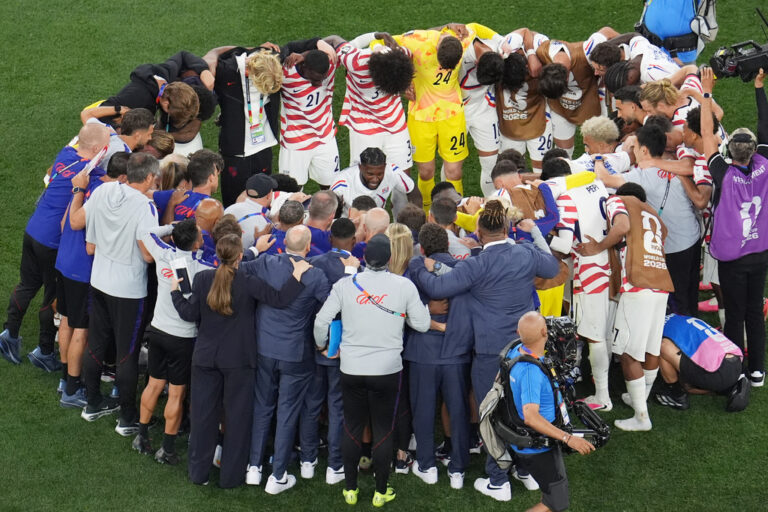 From Pulisic’s ‘Bible Time’ to Team Prayer on the Field, US Gives ‘Glory to God’ at World Cup From Pulisic's 'Bible Time' to Team Prayer on the Field, US Gives 'Glory to God' at World Cup