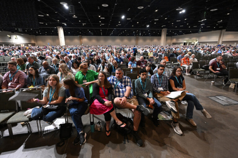 SBC Moves Closer to Formal Ban on Female Pastors as Beth Moore Asks, ‘What About the Abuse?’ SBC Moves Closer to Formal Ban on Female Pastors as Beth Moore Asks, 'What About the Abuse?'