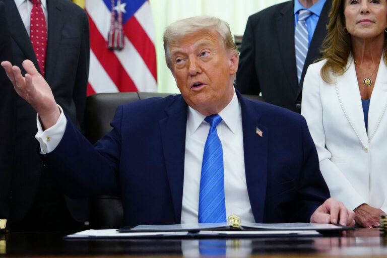 Trump Says US Taking Oil Out of Iran, Pressures Tehran to Sign Agreement as Strikes Continue Trump Says US Taking Oil Out of Iran, Pressures Tehran to Sign Agreement as Strikes Continue
