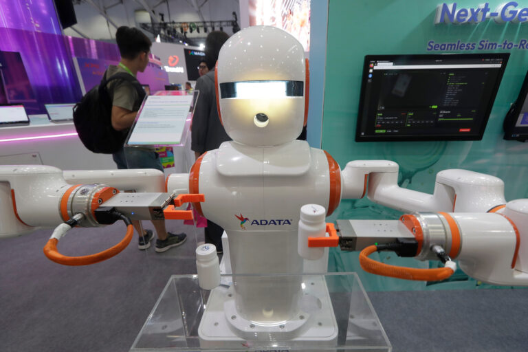 Trump Signs an Executive Order that Invites Vetting of Top AI Models for National Security Risks Trump Signs an Executive Order that Invites Vetting of Top AI Models for National Security Risks