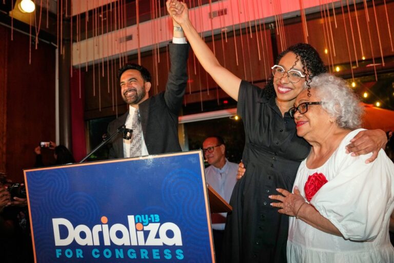 Trump Unites GOP on Iran, Democrat Socialists Surge as Israel Rift Widens Ahead of Midterms