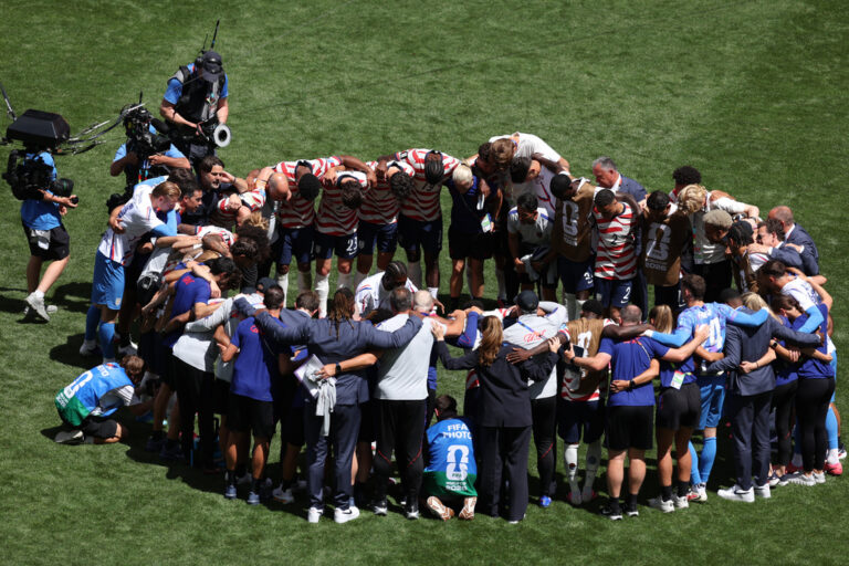 US Men’s Team Prays on Field, Honoring God After Second World Cup Win US Men's Team Prays on Field, Honoring God After Second World Cup Win