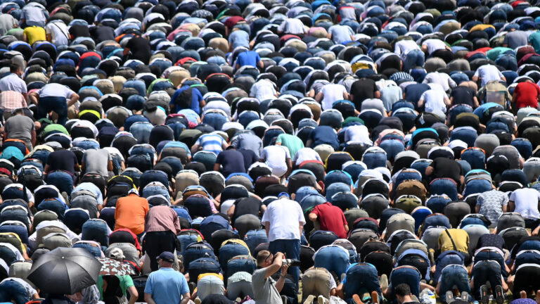 30,000 ‘Trojan Horses’: Europe and Britain Face Muslim Domination and Escalating Threat of Civil War 30,000 'Trojan Horses': Europe and Britain Face Muslim Domination and Escalating Threat of Civil War