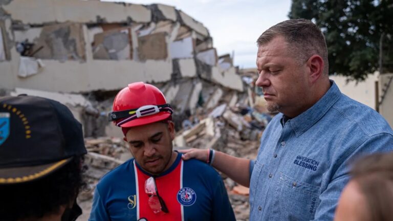 Forget Politics. This Is What I Found Helping Venezuelan Quake Victims Forget Politics. This Is What I Found Helping Venezuelan Quake Victims