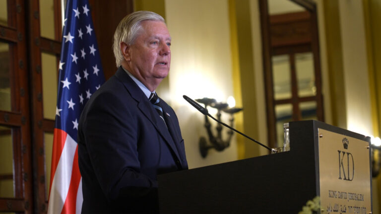 Sen. Lindsey Graham, a Close Trump Ally, Dies Suddenly Sen. Lindsey Graham, a Close Trump Ally, Dies Suddenly