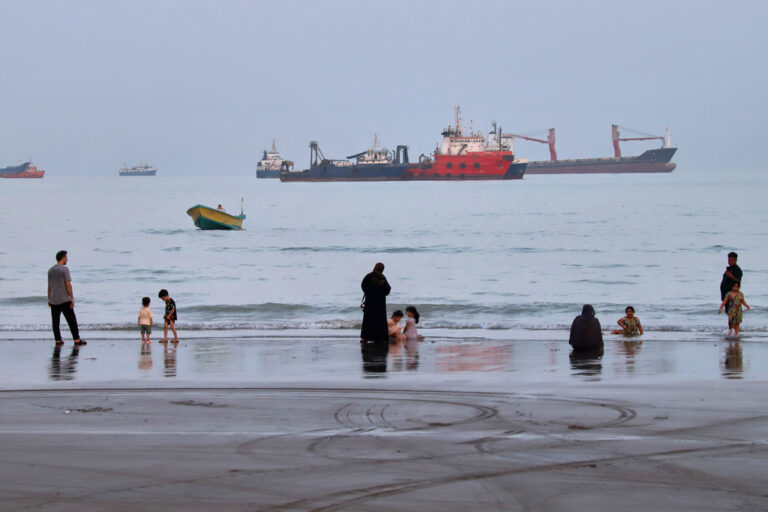 As Deal Nears to Open Hormuz, Concerns Mount over IRGC Contol of Vital Shipping Lane