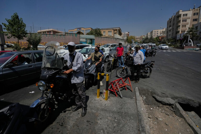 Trump Announces Hormuz Mines Cleared; As Pressure Builds, Analyst Says Iranians Ready to Resist