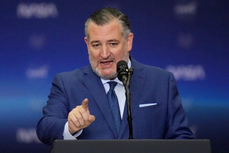 US Preemptively Strikes Iran Near Hormuz; Cruz Urges Arming Iranians for Regime Change