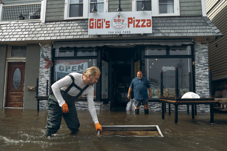 Millions Recover as Deadly Nor'easter Batters East Coast, 200,000 Lose Power