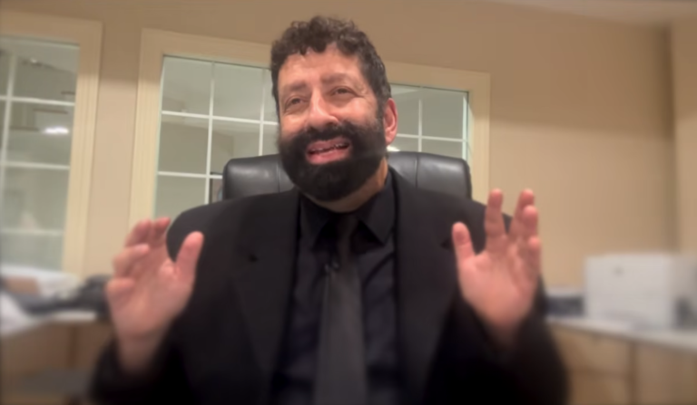 ‘Totally Demonic’: Jonathan Cahn Says He Was Attacked by Viral Duct-Taped Man on Plane 'Totally Demonic': Jonathan Cahn Says He Was Attacked by Viral Duct-Taped Man on Plane